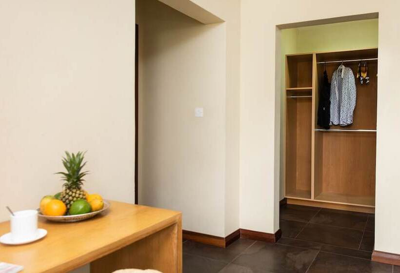 اتاق سوپریور با چشم‌انداز دریا, Happy Days Guest House