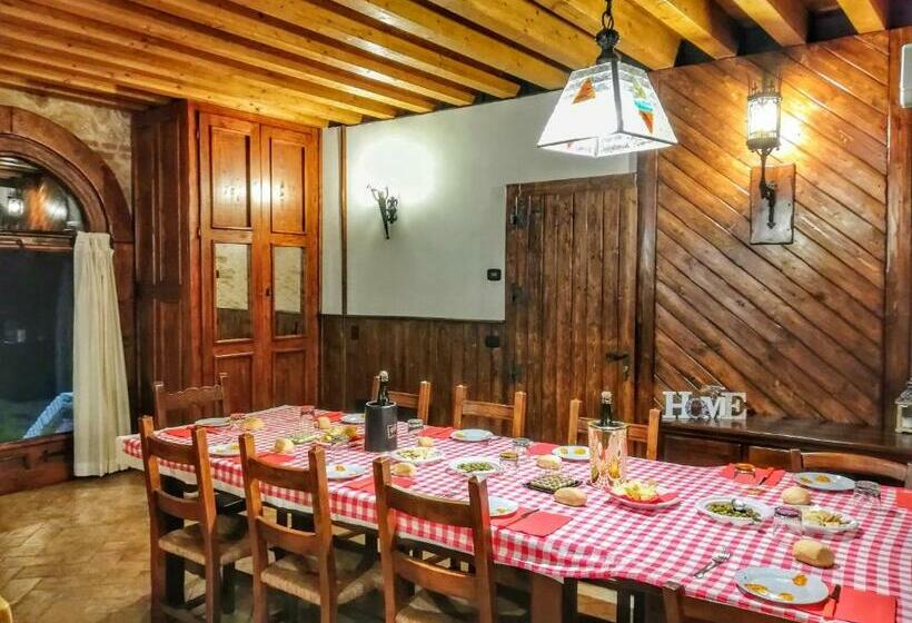 ویلای 1 خوابه, Medieval Relais   Top Location