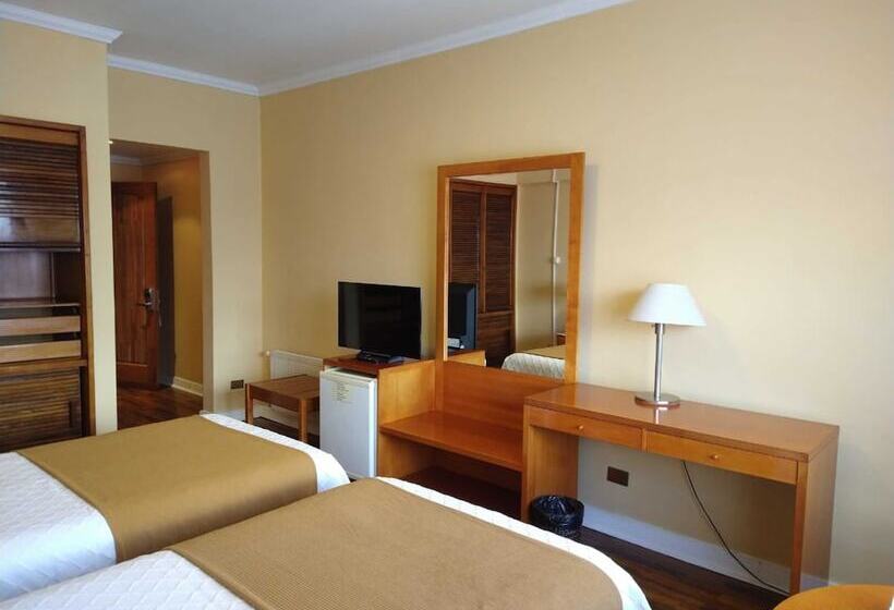 Standard Room, Gran Hotel Vicente Costanera