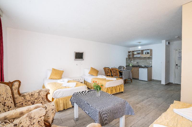 استودیوی استاندارد, Grand Villa Sol Apart