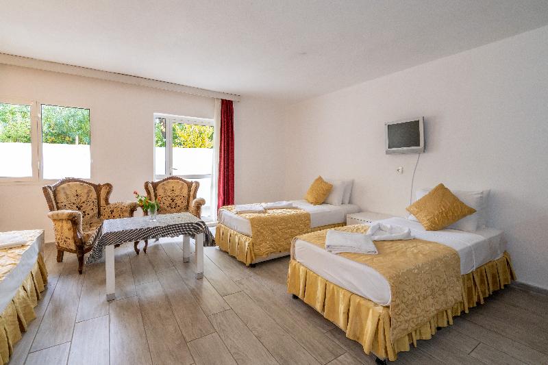 استودیوی استاندارد, Grand Villa Sol Apart