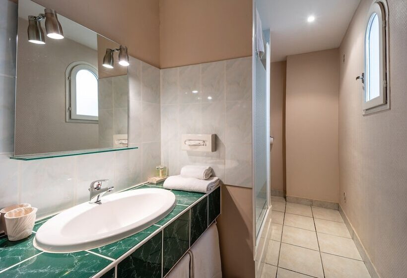 اتاق خانوادگی, Best Western Le Comtadin