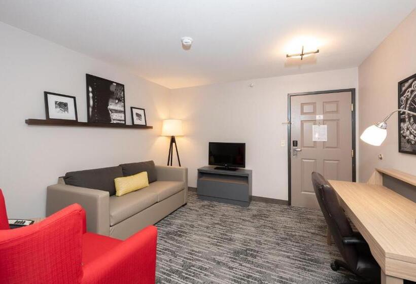 سوئیت با تخت بزرگ, Country Inn & Suites By Radisson, Bloomingtonnormal Airport, Il