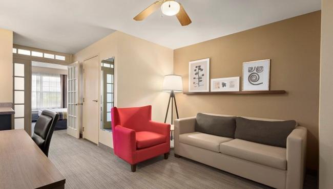 سوئیت برای معلولان, Country Inn & Suites By Radisson, Milwaukee Airport, Wi