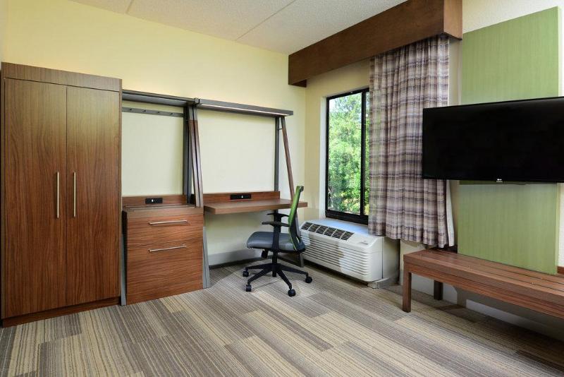 Suite Kingsize Bett, Holiday Inn Express  & Suites Research Triangle Park