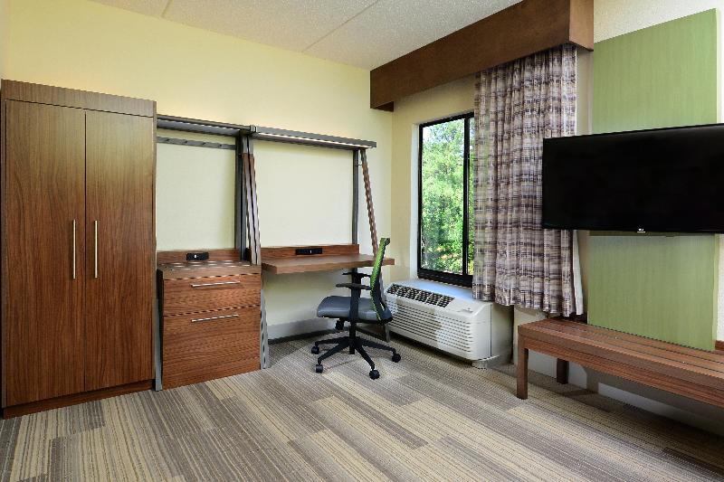 Suite Kingsize Bett, Holiday Inn Express  & Suites Research Triangle Park