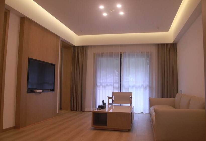 سوییت لوکس, Hunan New Pipaxi