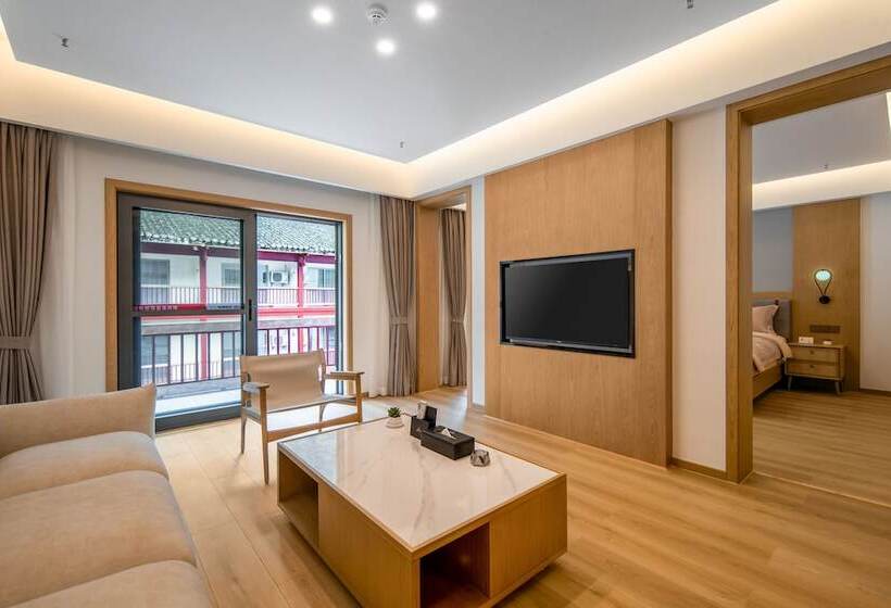 سوییت لوکس, Hunan New Pipaxi