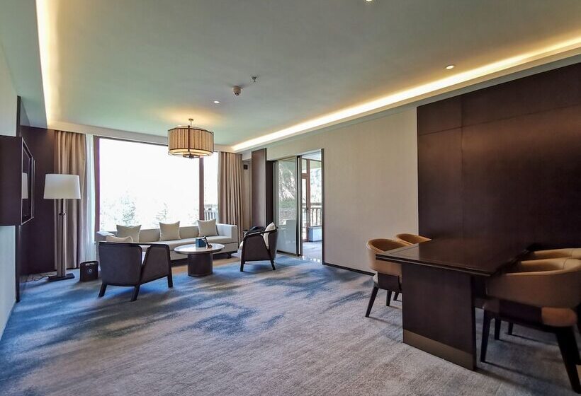 سوئیت کلاب, Intercontinental Resort Jiuzhai Paradise, An Ihg