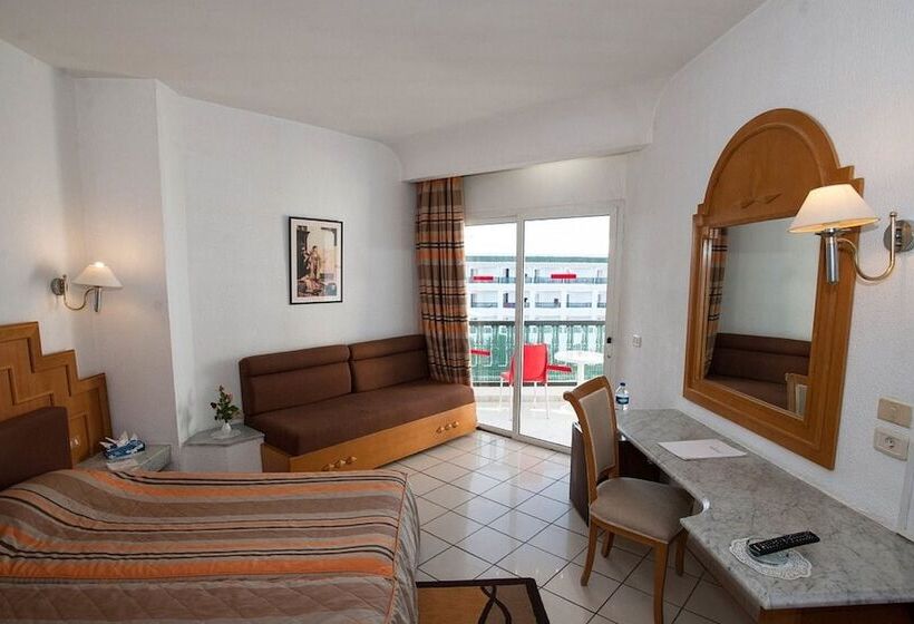 Standard Triple Room, Riviera – All Inclusive