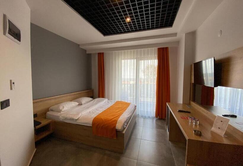 اتاق لوکس با بالکن, Csk Otel