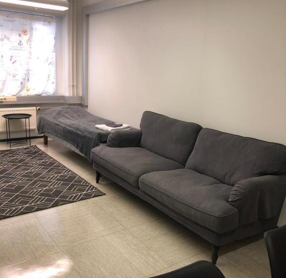 اتاق استاندارد با سرویس بهداشتی مشترک, Hostel400kokkola Extend