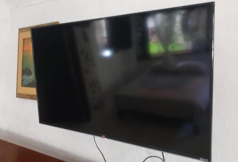 سوییت لوکس, La Quinta Orquídea