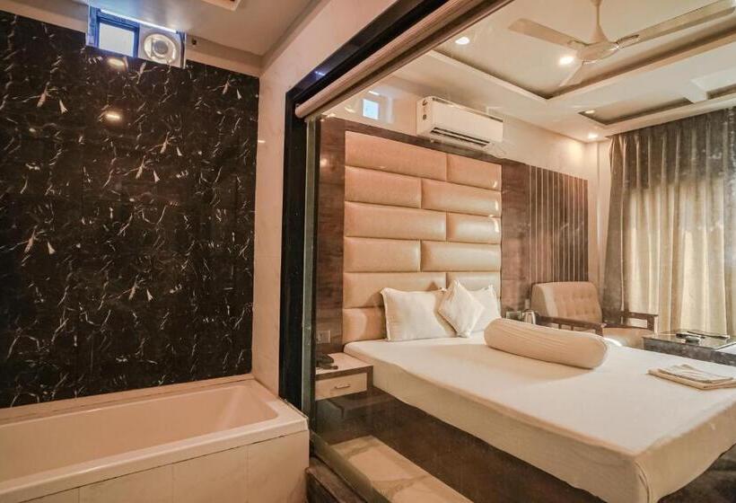 اتاق لوکس با تخت بزرگ, Samudra Bilas Resort