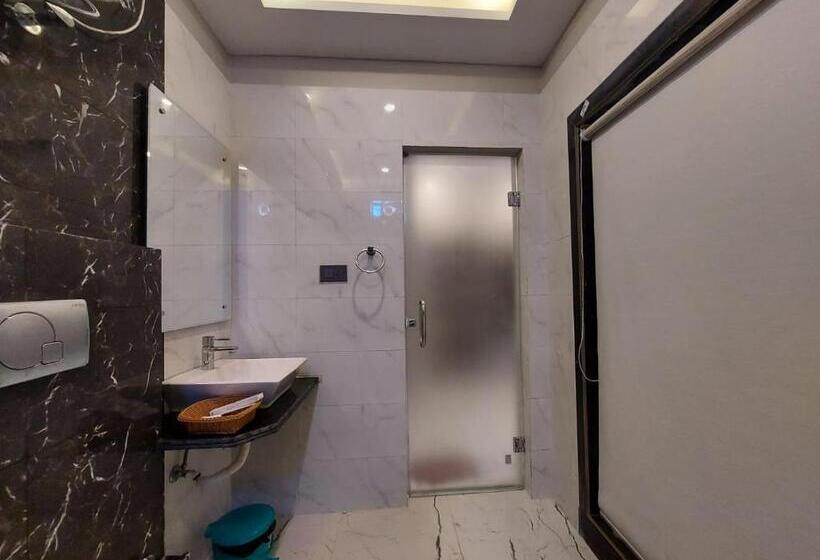 اتاق لوکس با تخت بزرگ, Resort K Sea View