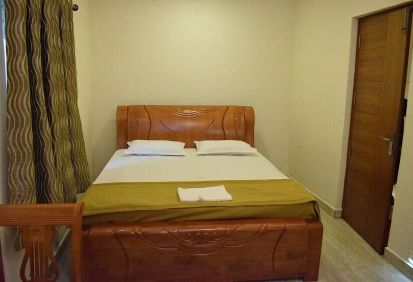 اتاق استاندارد, Sri Kavimany Residency, Near Auro Beach