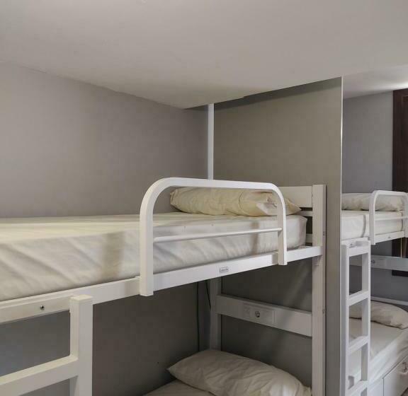 اتاق استاندارد چهار تخته, Albergue Con Encanto D'camiño