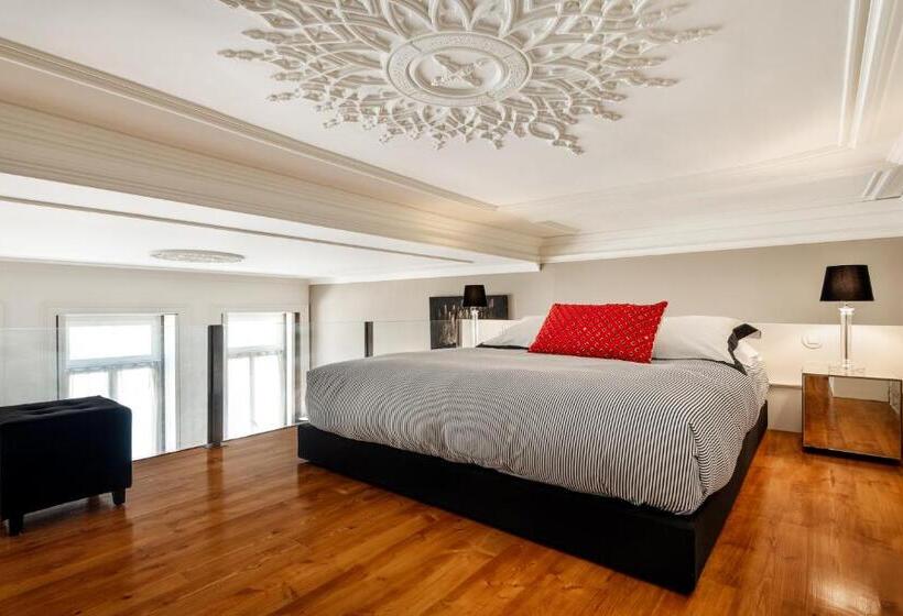 سوییت لوکس, Maison Cabral