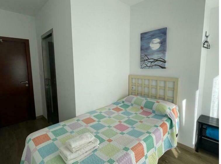 اتاق استاندارد یک نفره, Albergue Pensión Cabo Da Vila