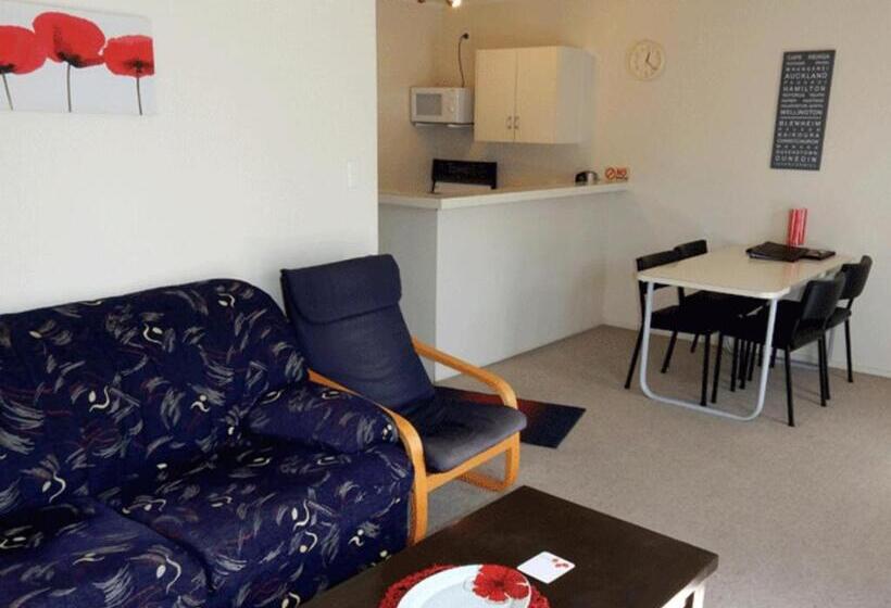 سوییت, Cheviot Park Motor Lodge
