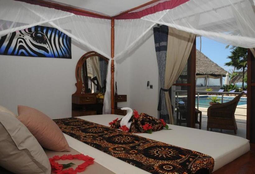 اتاق خانوادگی, Blu Marlin Village
