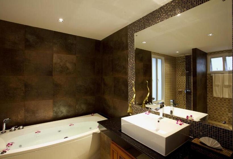 ویلای 4 خوابه, Kata Sea View Villas