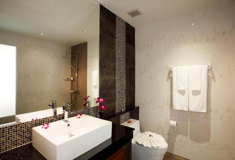 ویلای 3 خوابه با استخر, Kata Sea View Villas