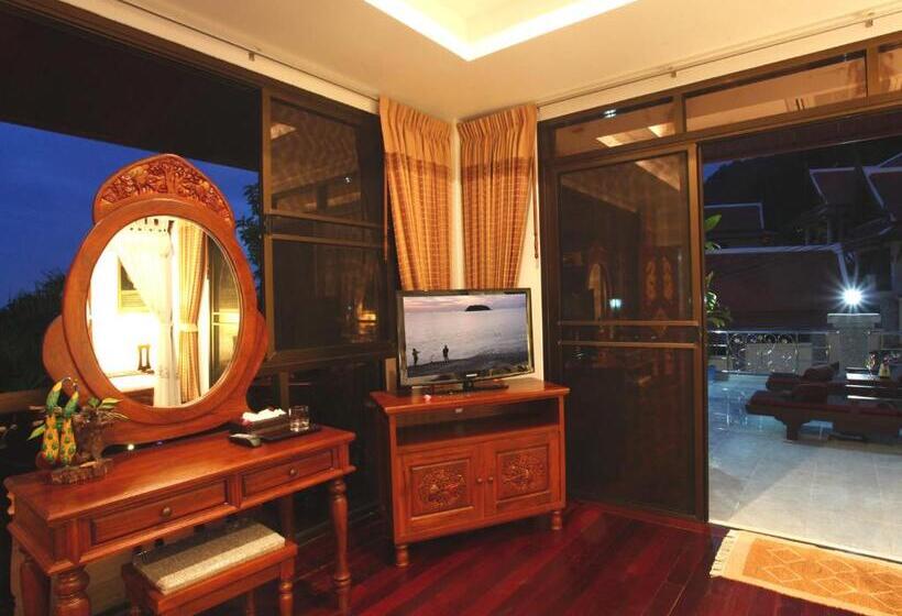 ویلا دلوکس 3 خوابه, Kata Sea View Villas