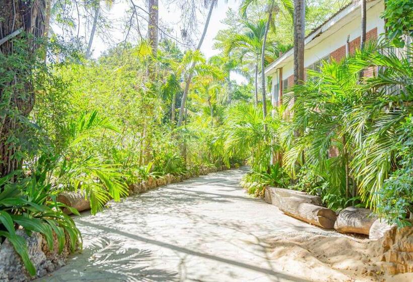 اتاق استاندارد با چشم‌انداز باغ, Ziwa Beach Resort