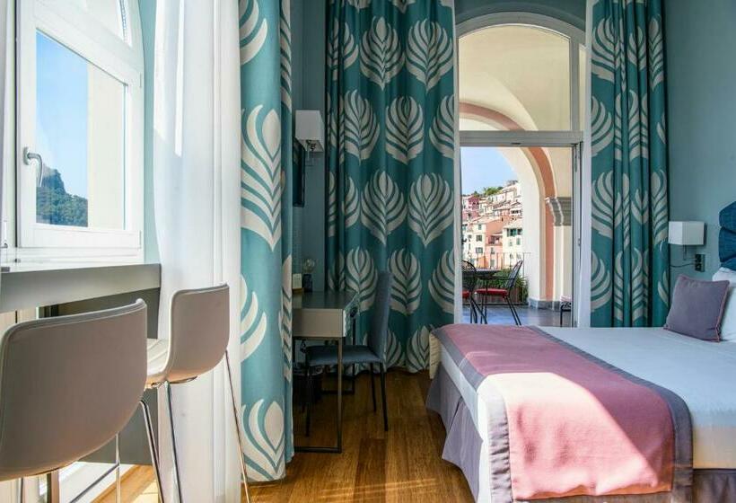 سوییت جونیور با چشم‌انداز دریا, Grand Hotel Portovenere