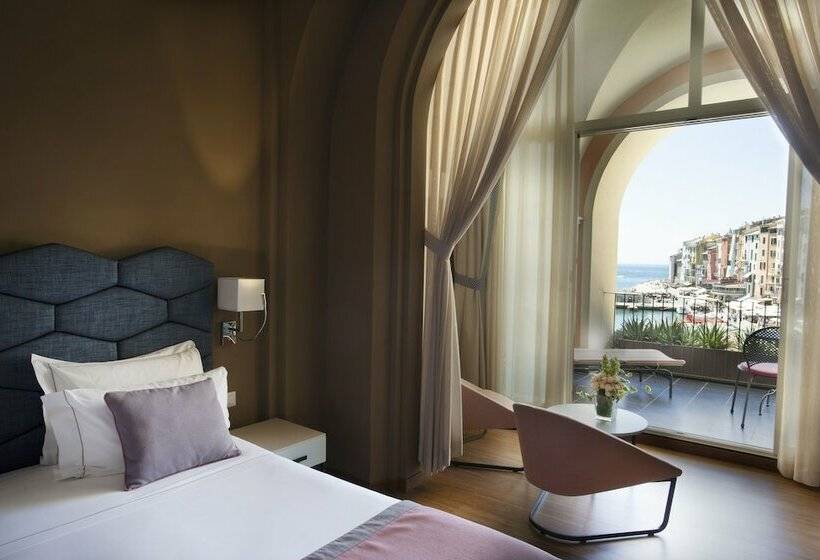 سوییت جونیور با چشم‌انداز دریا, Grand Hotel Portovenere