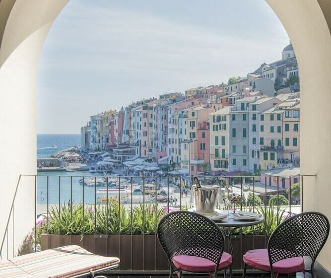 سوییت جونیور با چشم‌انداز دریا, Grand Hotel Portovenere