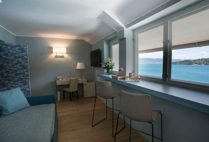 سوییت با چشم‌انداز دریا, Grand Hotel Portovenere