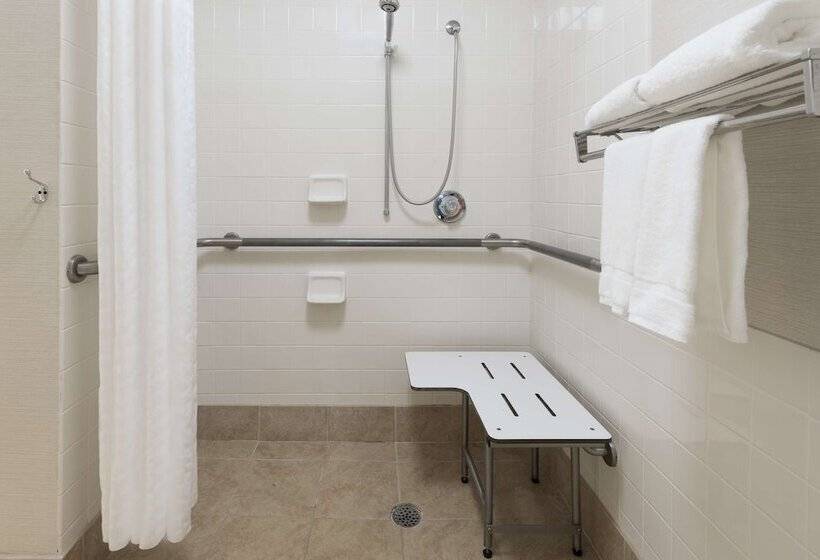 Suite Adapted for people with reduced mobility, Homewood Suites By Hilton Raleigh Durham Airport @ Rtp