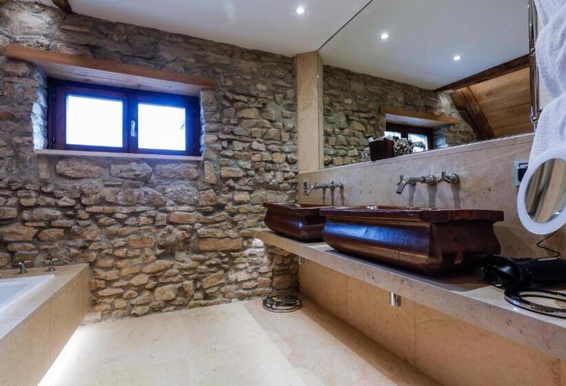 プレステージルーム, Auberge Saint Walfrid Hôtel Restaurant & Spa