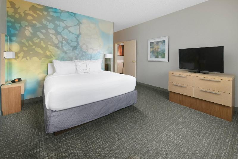 سوئیت با تخت بزرگ, Courtyard Dallas Addison Quorum Drive