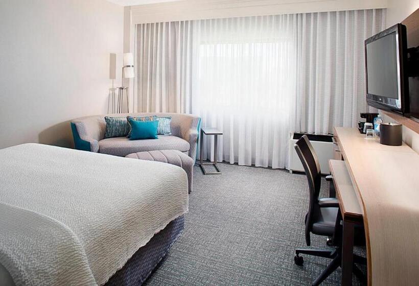 اتاق استاندارد با تخت بزرگ, Courtyard Dallas Addison Quorum Drive