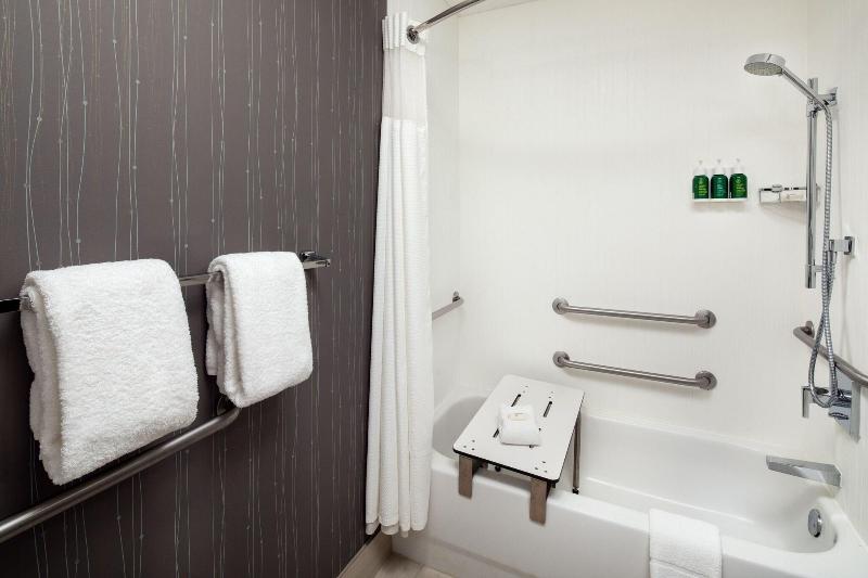 سوئیت با تخت بزرگ, Courtyard By Marriott Dayton North