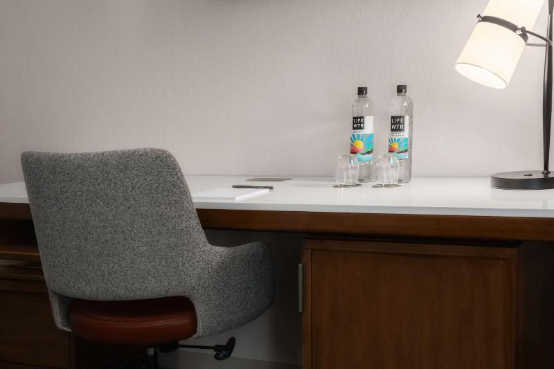 اتاق استاندارد با تخت بزرگ, Courtyard By Marriott Seattle Bellevue/downtown