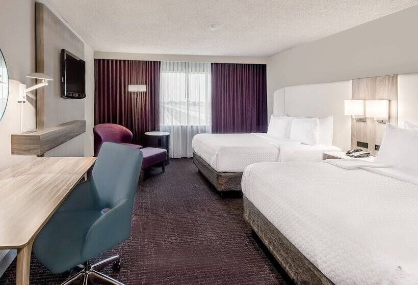 Standaardkamer met 2 Tweepersoonsbedden, Crowne Plaza Suites Arlington