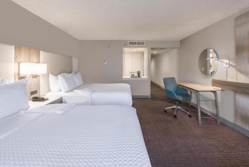 اتاق پرمیوم, Crowne Plaza Suites Arlington, An Ihg