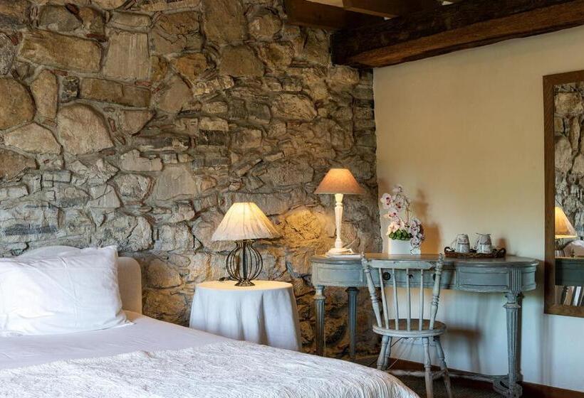 اتاق لوکس, Domaine De Bassilour