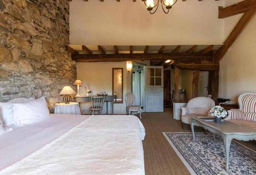 اتاق لوکس, Domaine De Bassilour