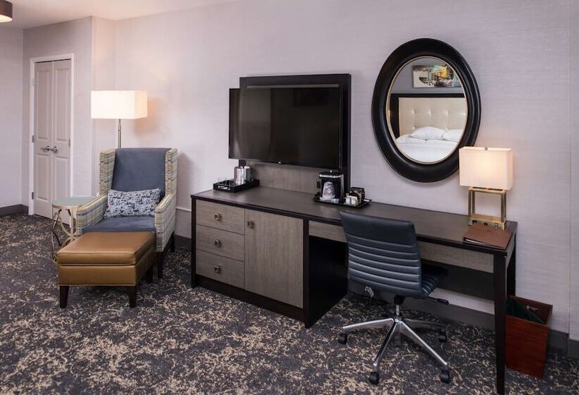 اتاق استاندارد با 2 تخت دوبل, Doubletree By Hilton Utica