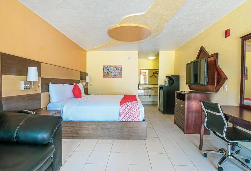 اتاق استاندارد با تخت بزرگ, OYO Hotel Shenandoah Woodlands Mall