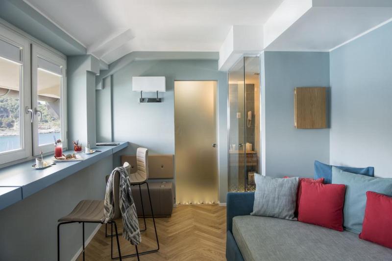 سوییت با چشم‌انداز دریا, Grand Hotel Portovenere