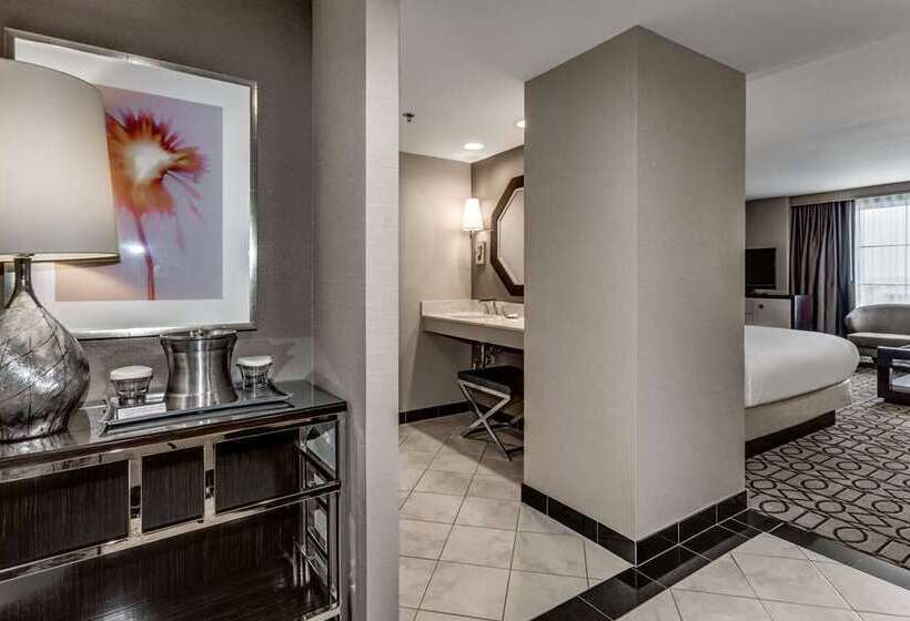 سوئیت جونیور با تخت بزرگ, Hilton Columbus At Easton