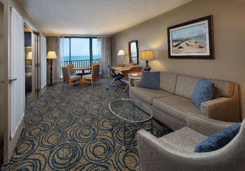 سوییت با چشم‌انداز دریا, Hilton Daytona Beach Oceanfront Resort