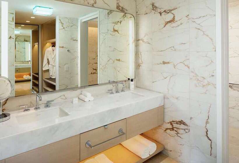 اتاق استاندارد با تخت بزرگ, Hilton Daytona Beach Oceanfront Resort