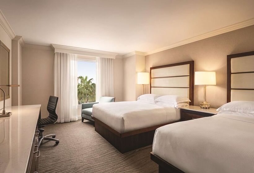 اتاق استاندارد با 2 تخت دوبل, Hilton Naples